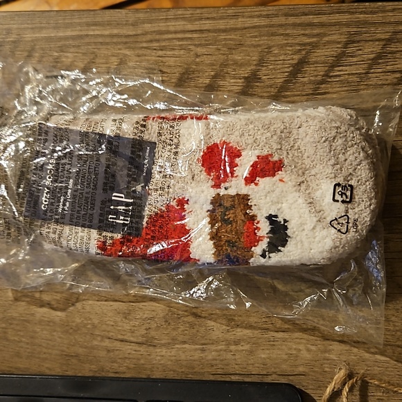 GAP Accessories - GAP women's cozy socks